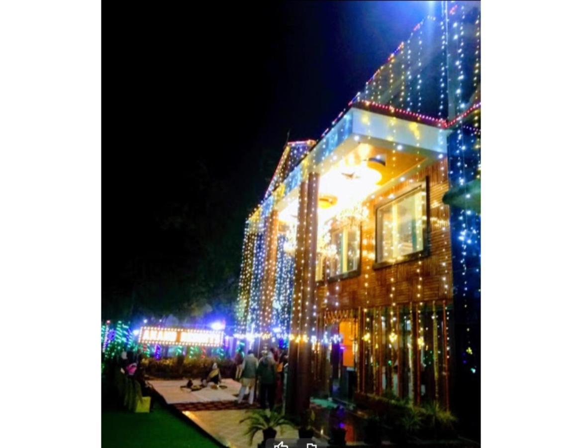 Anand Resort, Chitrakoot Sitapur Muafi 外观 照片